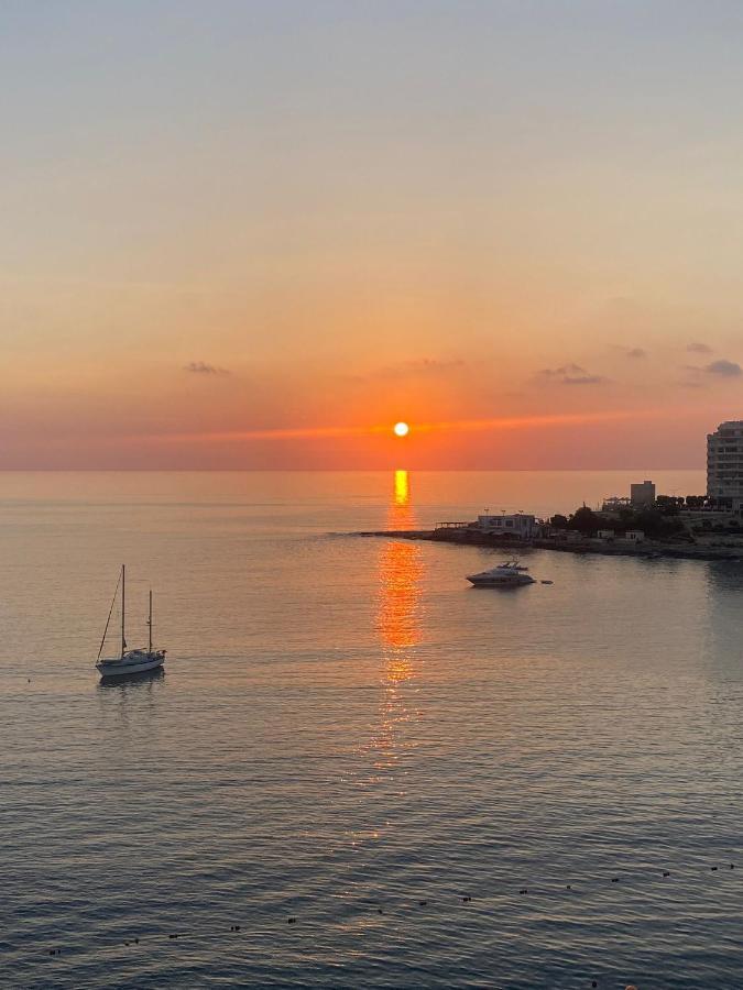 F2 - Lovely Two Bedrooms Flat Sea View, St Julians St. Julian's Exterior foto