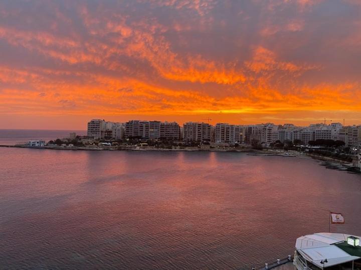 F2 - Lovely Two Bedrooms Flat Sea View, St Julians St. Julian's Exterior foto